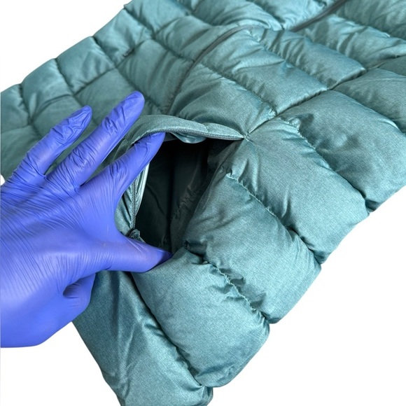 Eddie Bauer Women’s Down Vest Green - Picture 7 of 13